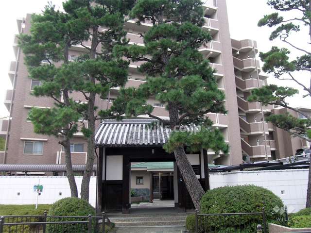 ユニーブル千里山田の外観（西側から）