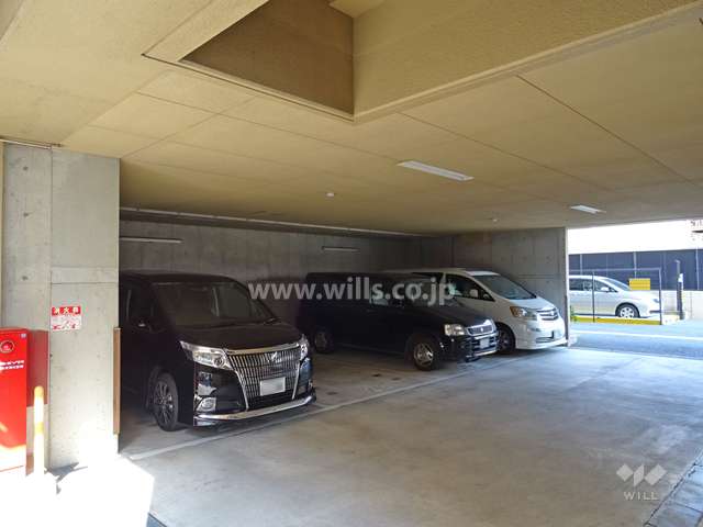 敷地内駐車場（屋内平面式）