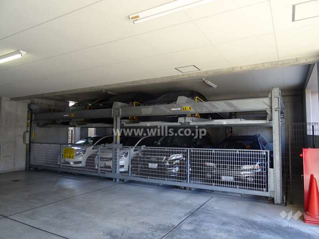 敷地内駐車場（屋内機械式）