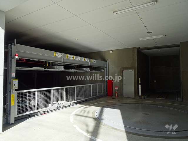 敷地内駐車場（屋内機械式）