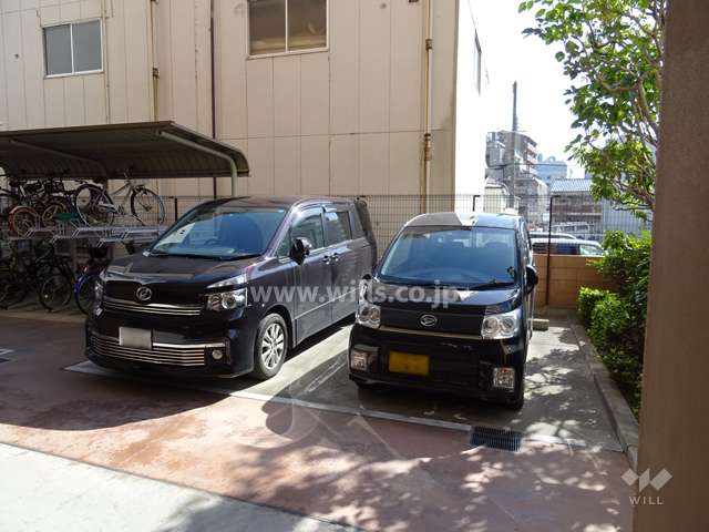 敷地内駐車場（屋外平面式）