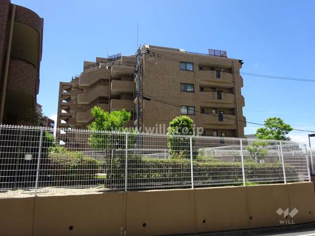 アパガーデンヒルズ吹田片山公園の外観（北側から）