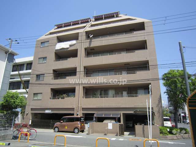 セントラル江坂WESTの外観（南側から）