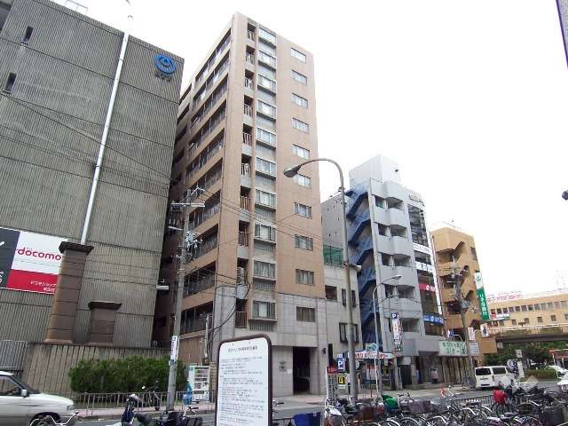 ブルグリンコート吹田駅前の外観(東から）