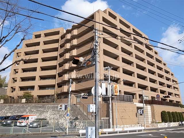 メロディーハイム千里山田の外観（南西側から）