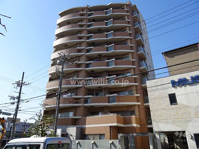 ラウムズ吹田内本町の外観（東側から）