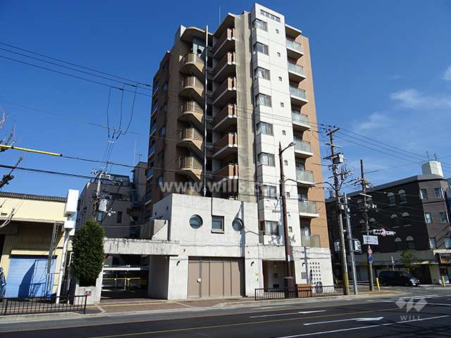 ラウムズ吹田内本町の外観（西側から）
