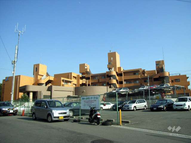 ユニーブル高野台北の外観（北側から）