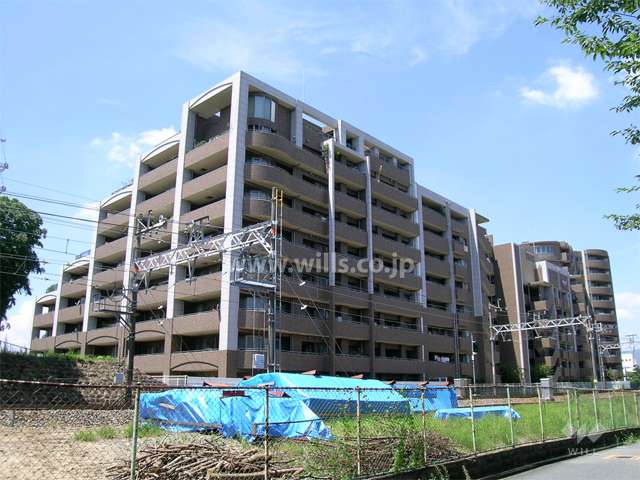 セレッソコート南千里 佐竹台 グランヒルズの外観（南東側から）