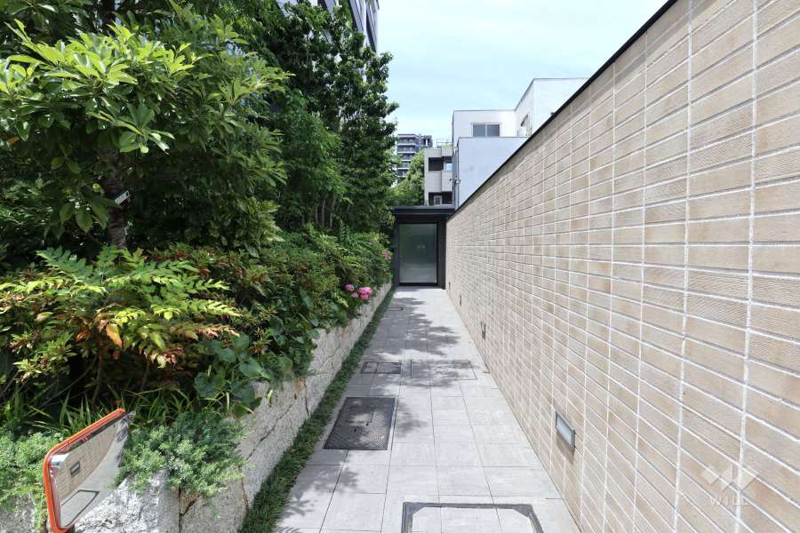 駐輪場の出入口
