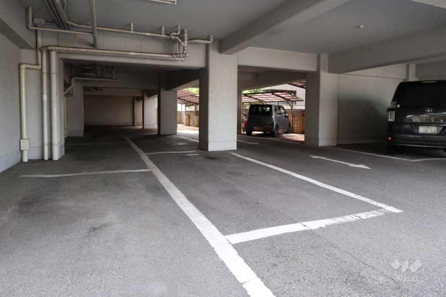 敷地内駐車場（屋内平面式）