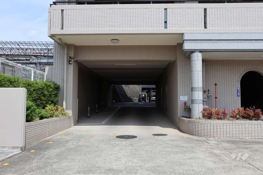 駐車場の出入り口