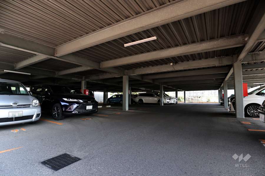 敷地内駐車場（自走式立体・1F）