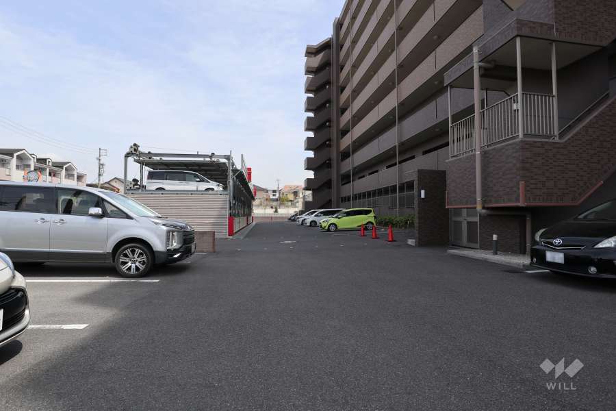 敷地内駐車場（屋外平面式、屋外機械式）