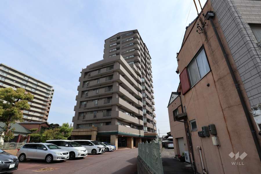 ライオンズシティ大府駅前の外観（南西側から）