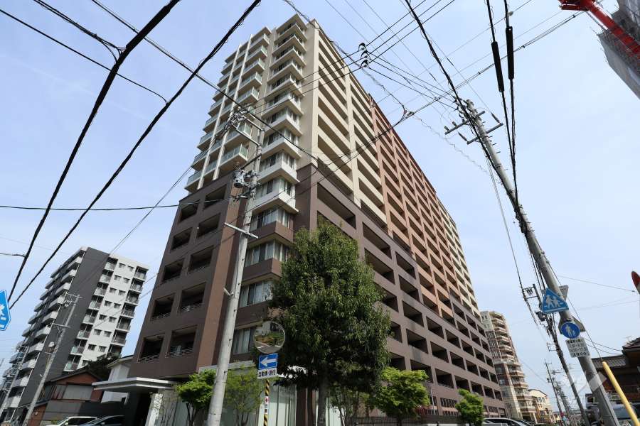 シャリエ大府グランマークスの外観（南西側から）