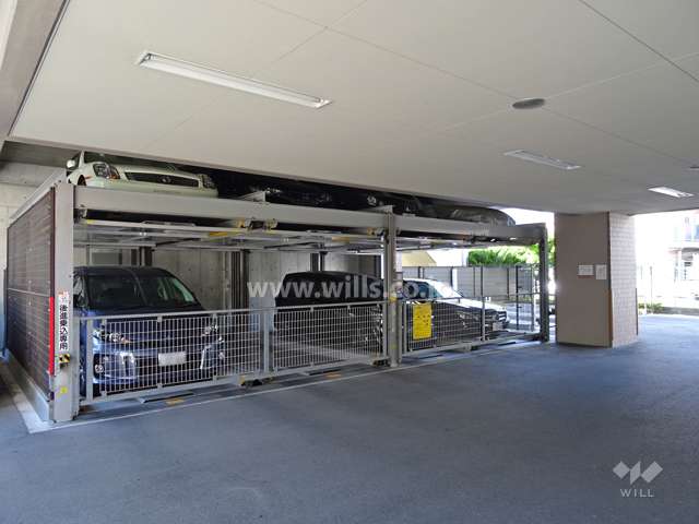 敷地内駐車場（屋内機械式）