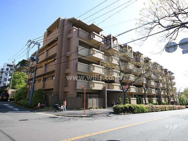 レアルグランデ北千里古江台の外観（南西側から）