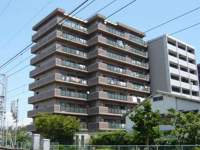 サンマンションアトレ豊中南の外観（南西側から）