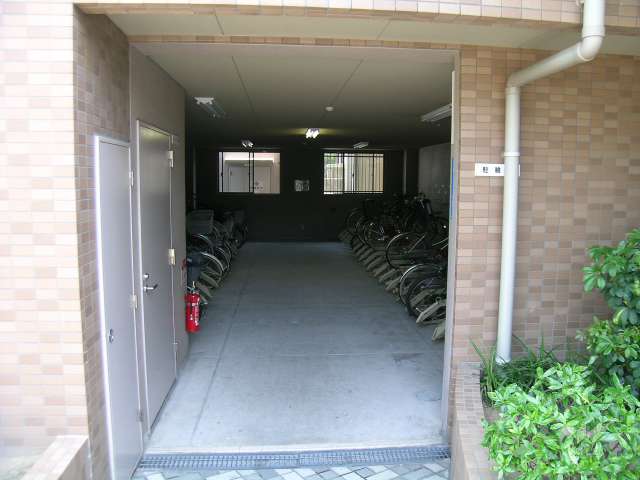 屋内にある駐輪場