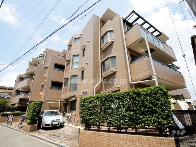 ダイアパレス豊中城山の外観（南西側から）