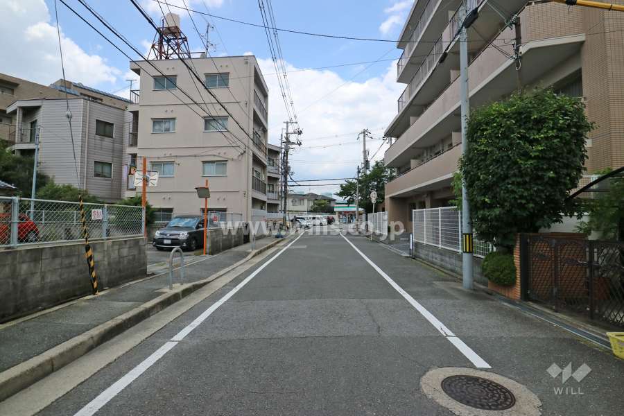 敷地内駐車場(屋内機械式)
