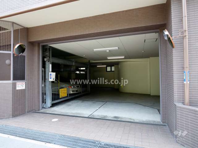 敷地内駐車場（屋内機械式）