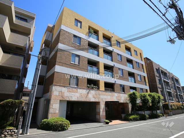 コム・グレイス豊中北桜塚の外観（南西側から）