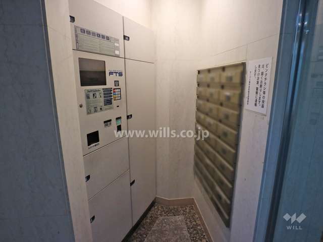 宅配ボックスと共用ポスト