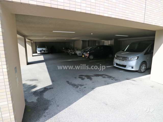 敷地内駐車場(屋外平面式)