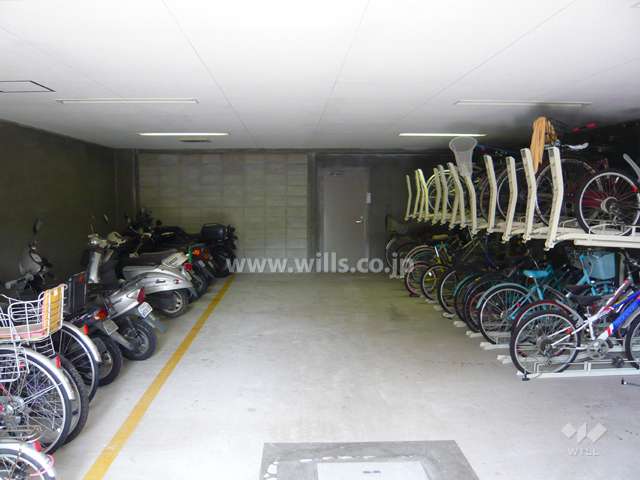 屋内にある駐輪場