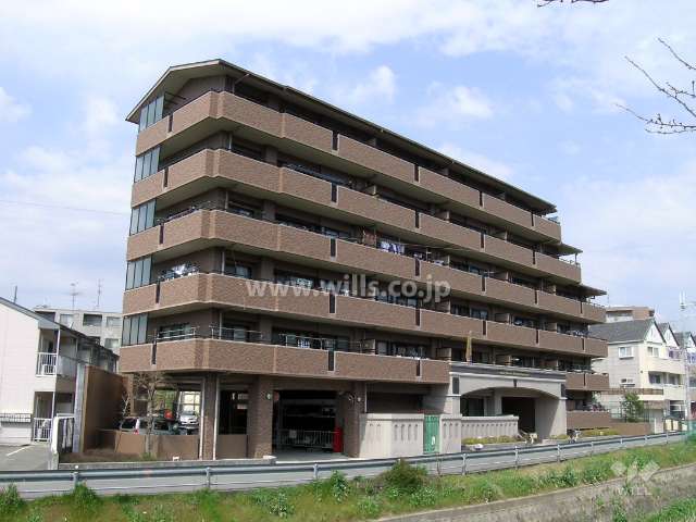 ライオンズマンション豊中春日町の外観（南東側から）