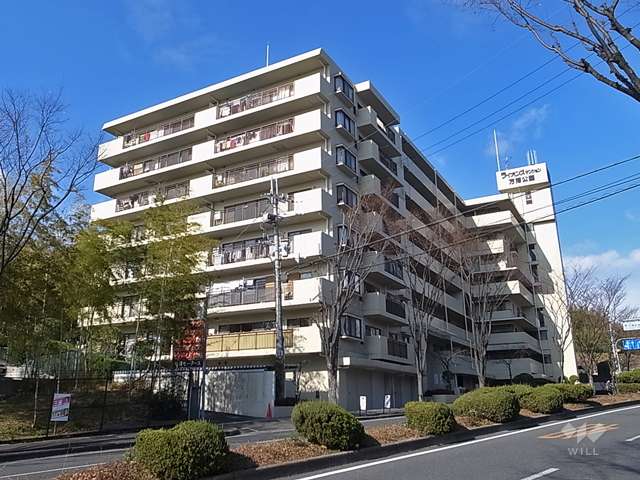 ライオンズマンション万博公園の外観（南東側から）