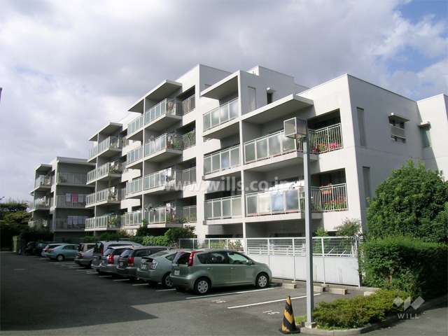 南東側から見たA棟の外観