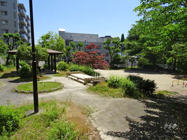南側の千里山東公園