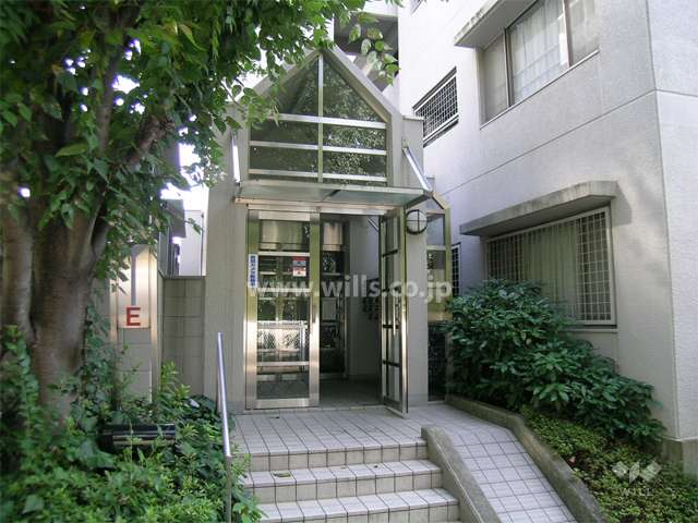 E棟のエントランス