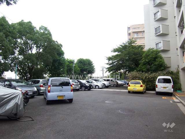 敷地内駐車場（屋外平面式）