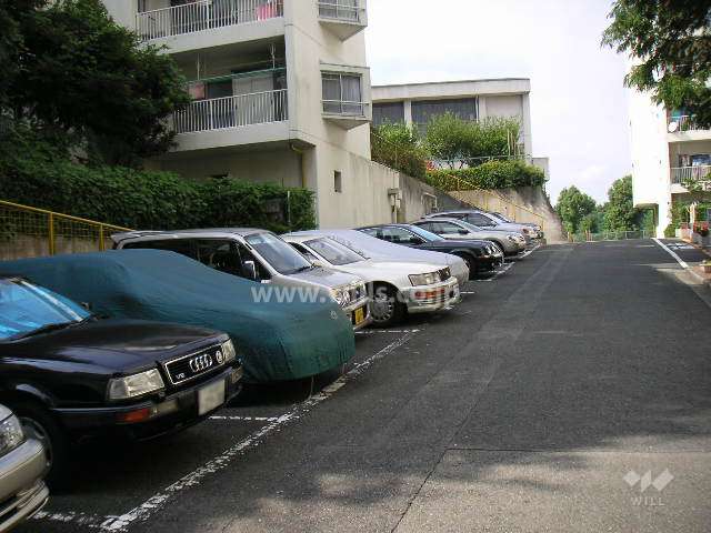 敷地内駐車場（屋外平面式）