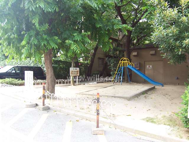 棟内には広場があります。