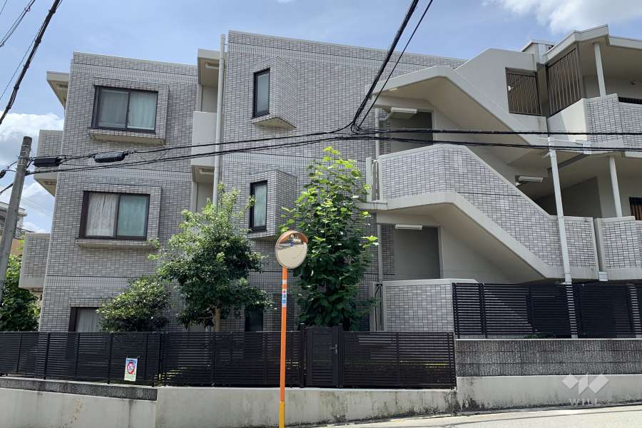 グリーンエクセル東豊中の外観(北東側から)