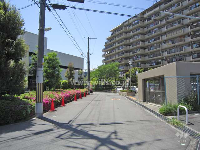 敷地南西側の前面道路