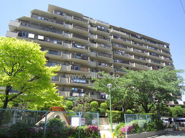 トーカンマンション千里の外観（南側から）