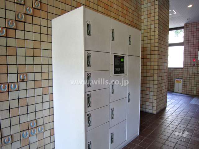 エントランスホールに設置された宅配ボックス