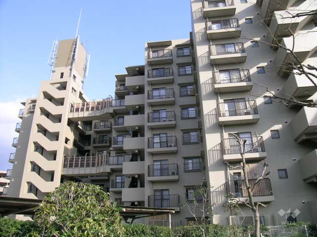 売布コーポラスの外観（北側から）