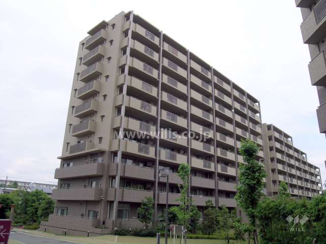 新千里桜ヶ丘メゾンシティ　六番館の外観