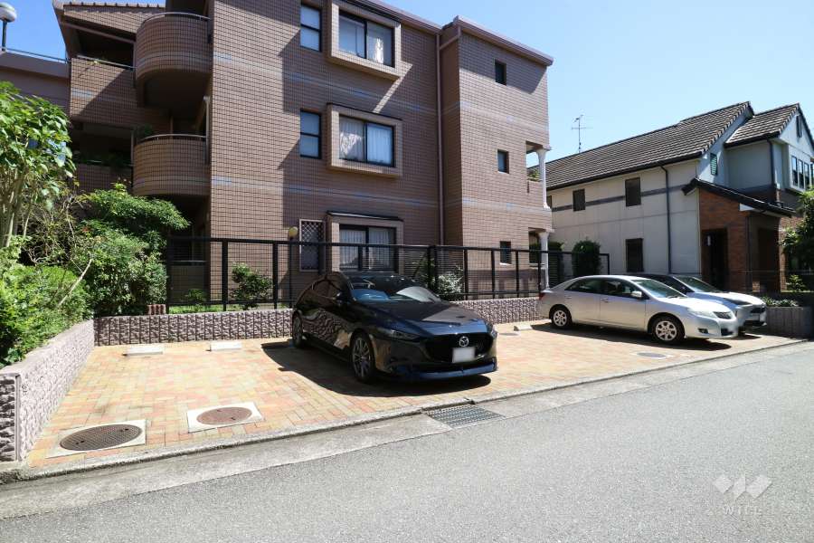 敷地内駐車場（屋外平面式）