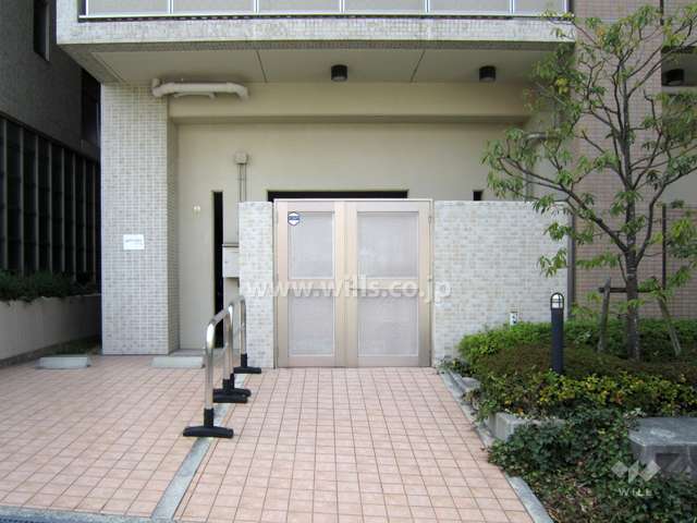 駐車場出入り口