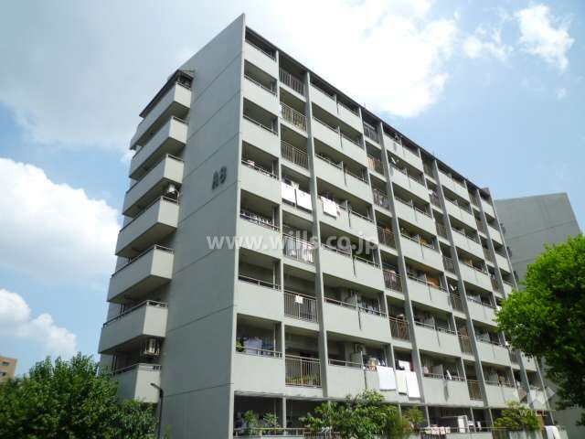 公社山田西第二次団地A-8棟の外観（北西側から）