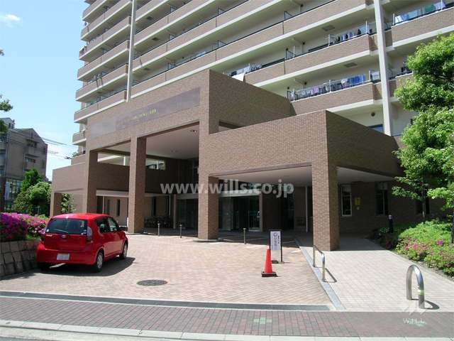 ダイアパレス吹田センターコート壱番館のエントランス