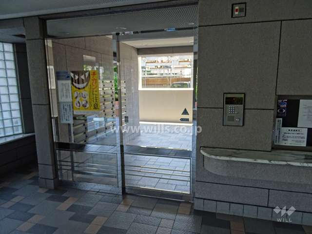 エントランスにはオートロック付です